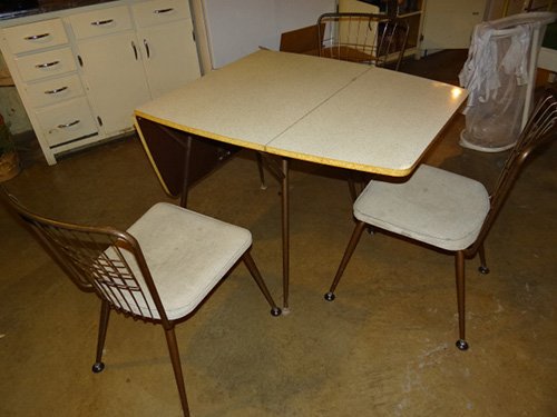 Property photo 149 - Personal Property Auction, Furniture, Glassware, Pictures, Kitchen Appliances, Household, Fishing Gear, Vintage Cameras, Electronics, Toys, Games